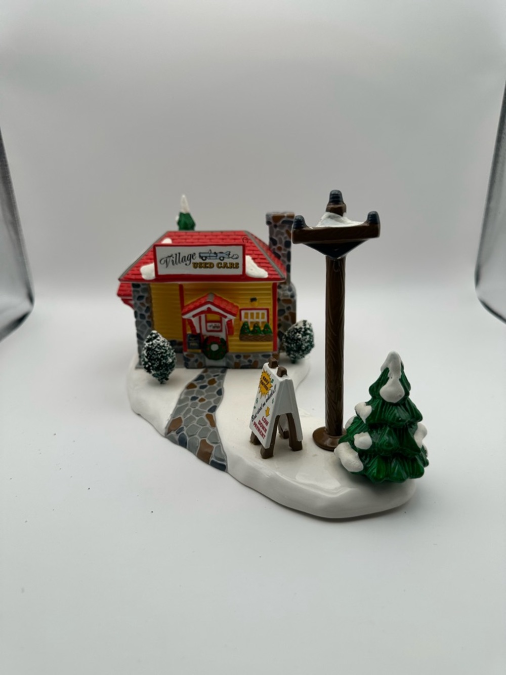 Dept 56 The Original Snow Village "Village Used Car Lot" Retired No Cars
